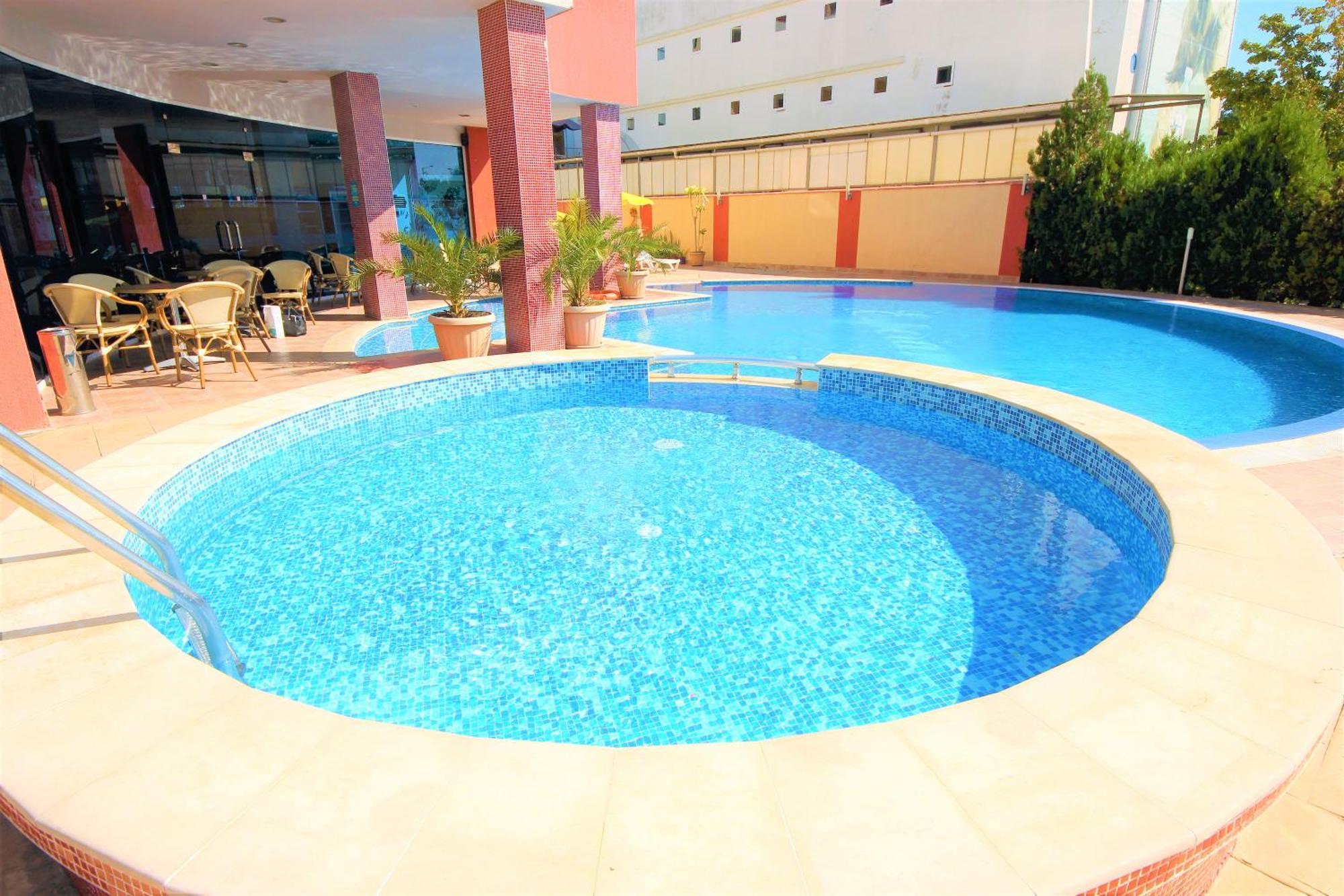 Menada Apartments In Pantai Sunny Luaran gambar