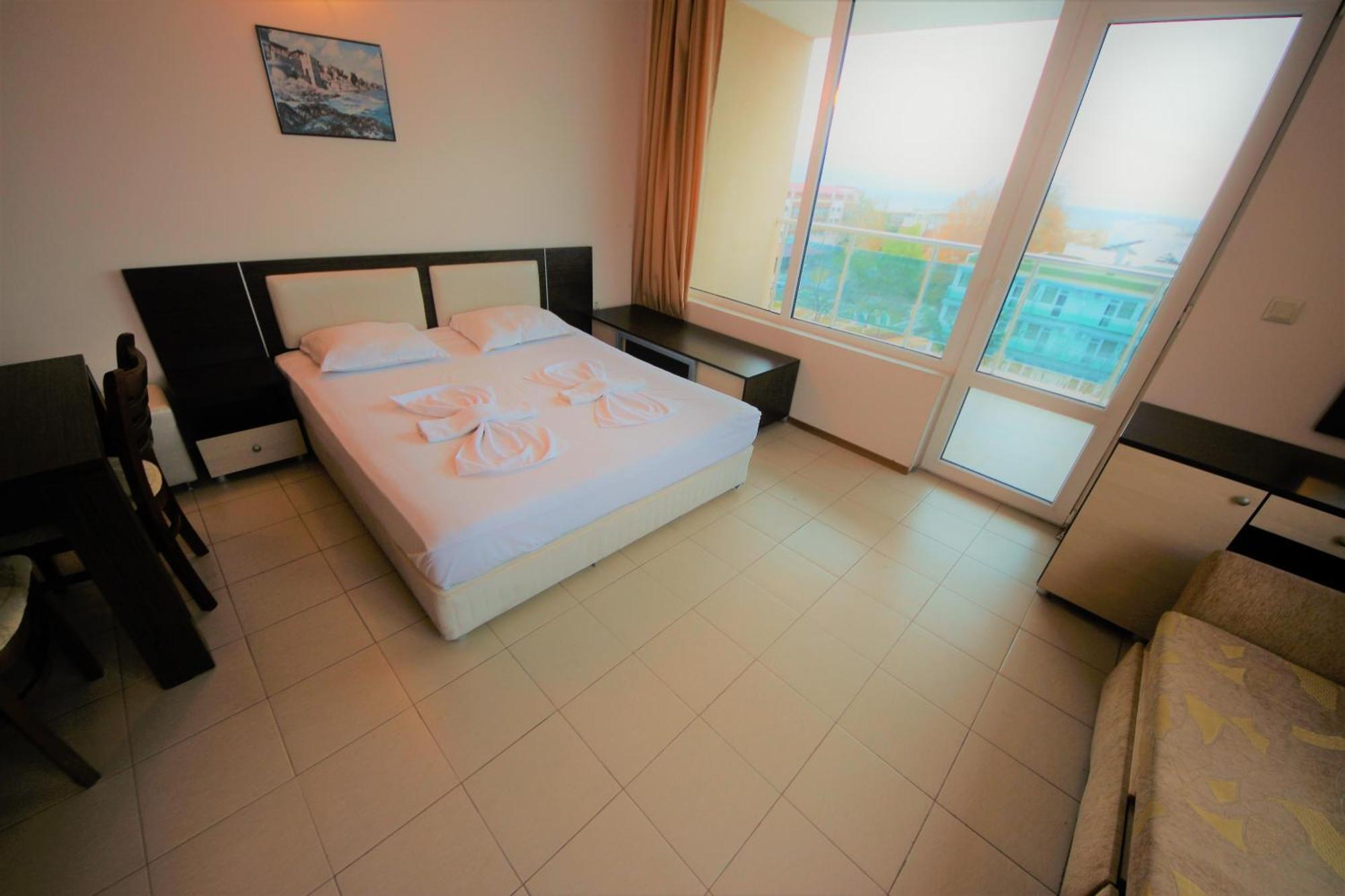 Menada Apartments In Pantai Sunny Bilik gambar