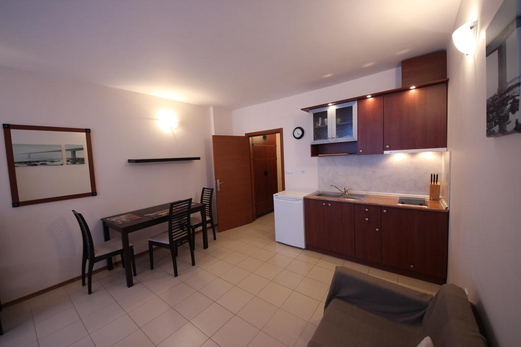 Menada Apartments In Pantai Sunny Luaran gambar