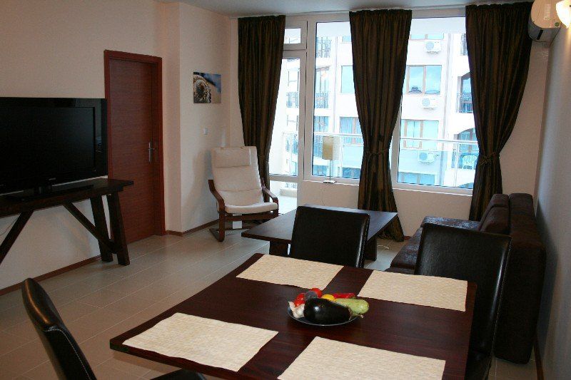 Menada Apartments In Pantai Sunny Luaran gambar