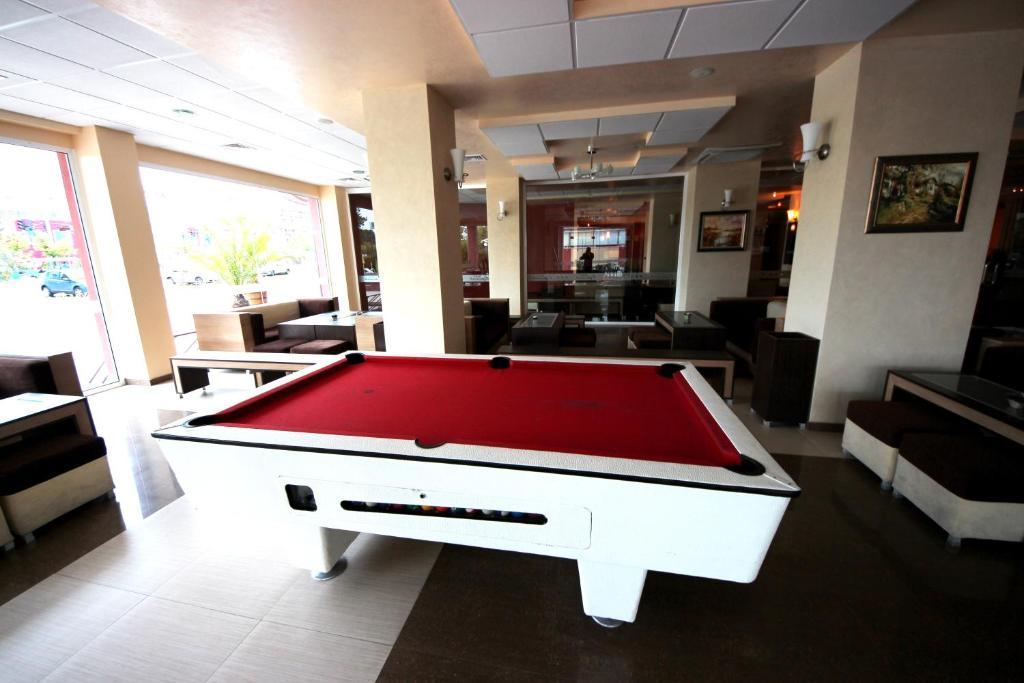 Menada Apartments In Pantai Sunny Luaran gambar