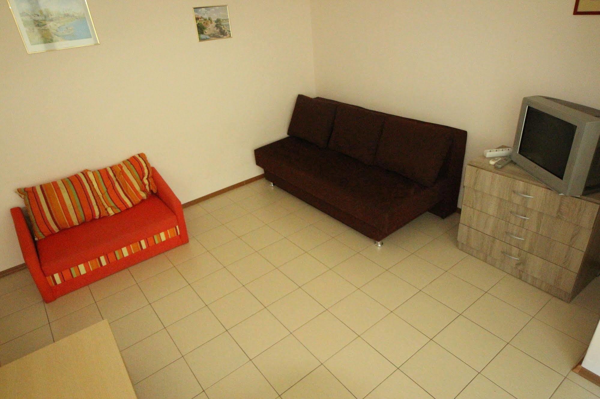 Menada Apartments In Pantai Sunny Luaran gambar